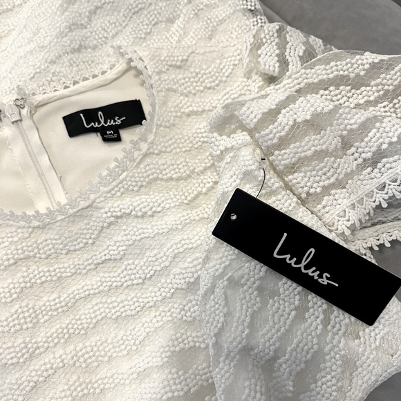 Lulus White Lace Mini-Dress with Sleeves - NWT - Size M - Picture 1 of 11